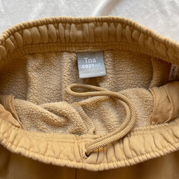 Aritzia sweatpants - Picture 5 of 5